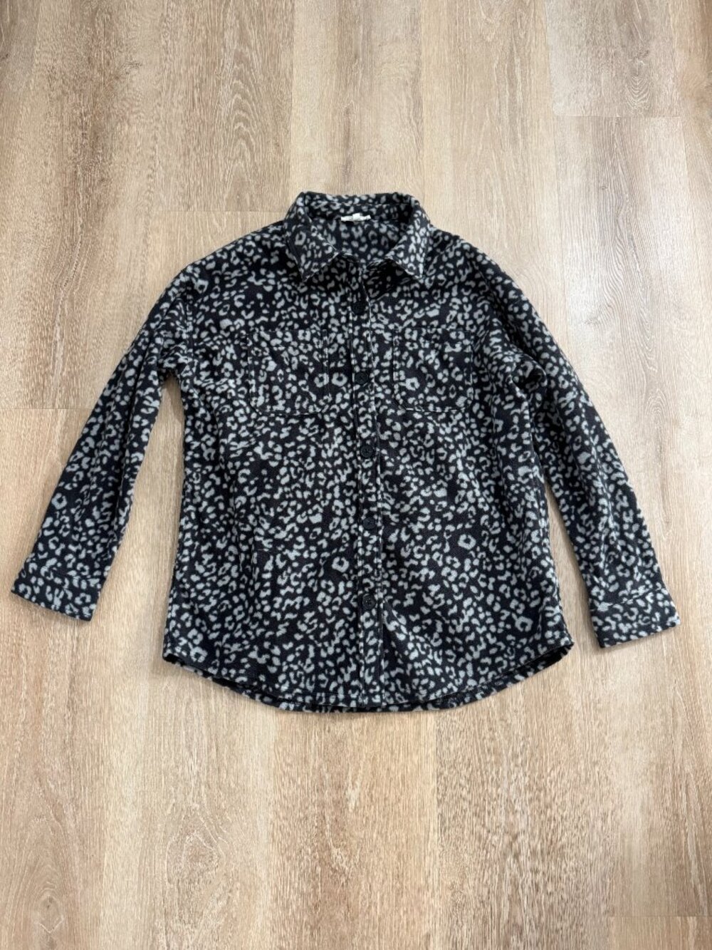 Maurices Leopard Fleece Shacket Jacket M Black Gray Super Soft